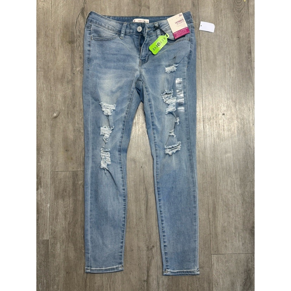 SO Ultimate Jegging Womens 7S/28W Light Wash Distressed Skinny Jeans NWT Stretch